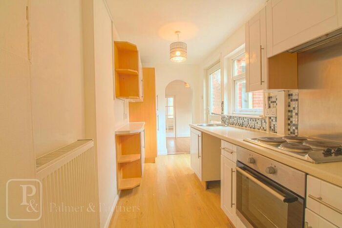 2 Bedroom End Of Terrace House To Rent In Bergholt Road, Colchester, Essex, CO4