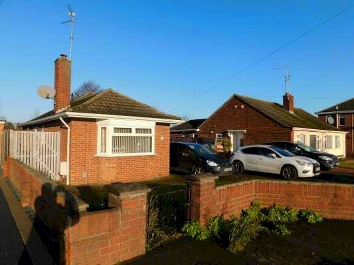 3 Bedroom Detached Bungalow To Rent In Marlowe Grove, Peterborough, Cambridgeshire, PE4