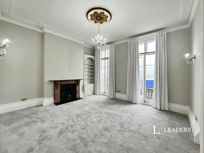 2 Bedroom Flat To Rent In Brunswick Terrace, Hove, East Sussex, BN3