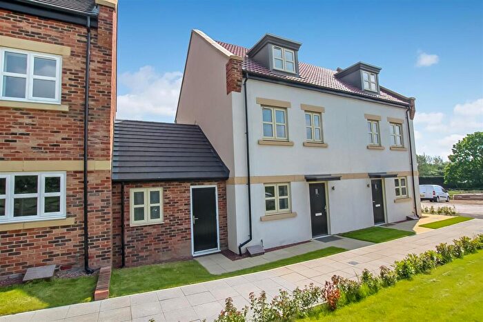 3 Bedroom Semi-Detached House For Sale In The Paddocks, Sadberge, DL2