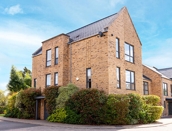 5 Bedroom House For Sale In Well Grove, Whetstone, N20