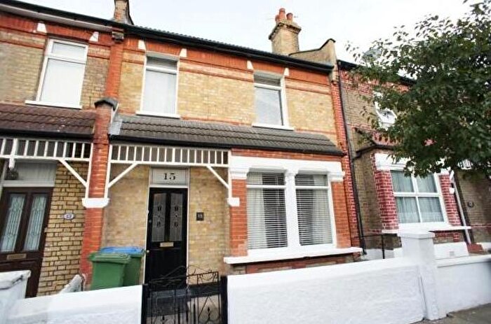 3 Bedroom Terraced House To Rent In Roydene Road London, SE18
