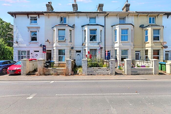 2 Bedroom Flat For Sale In A. Arundel Road, Littlehampton, West Sussex, BN17
