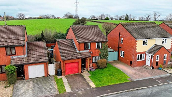 3 Bedroom Detached House For Sale In Oak Meadow, Lydney, GL15