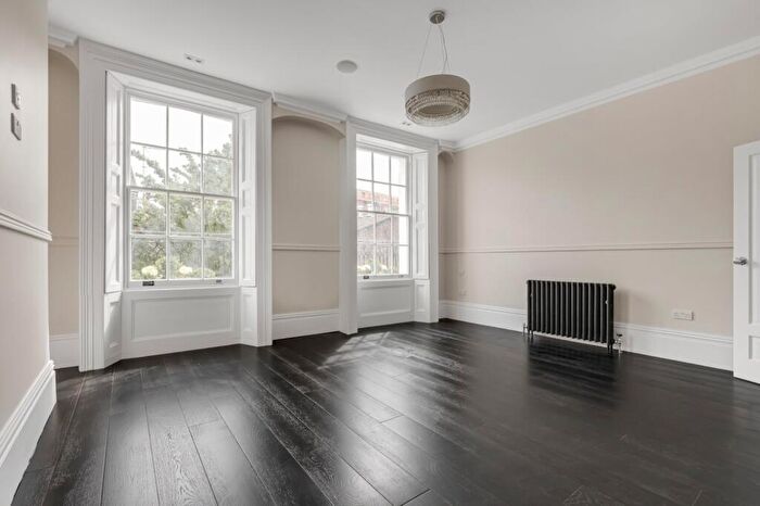 4 Bedroom Terraced House For Sale In Shepherdess Walk, Islington, London, N1 - Photo 8