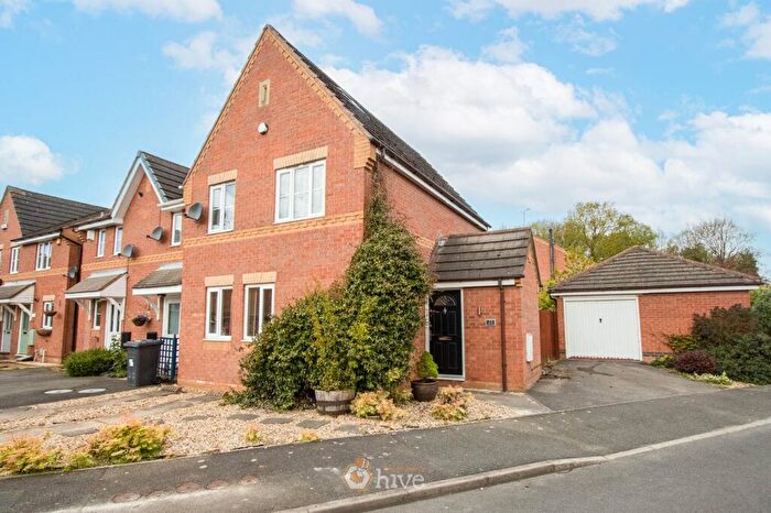 3 Bedroom End Of Terrace House For Sale In Horton View, Kirk Sandall, Doncaster, DN3