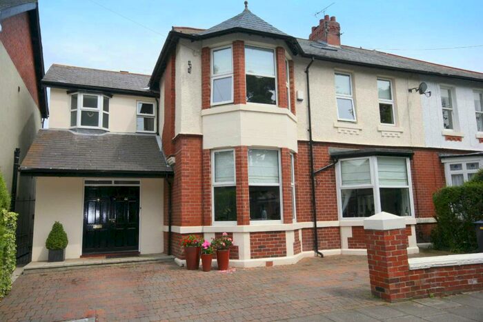 4 Bedroom Semi-Detached House To Rent In Holywell Avenue, Whitley Bay, Tyne & Wear, NE26