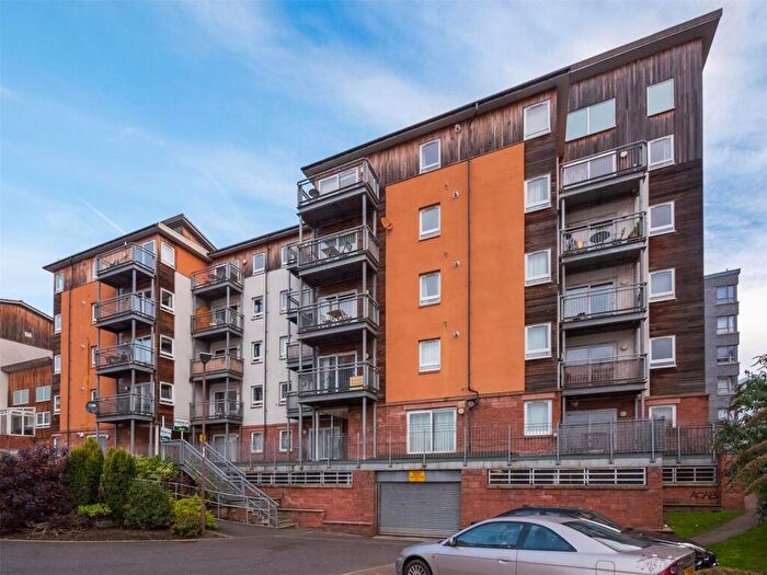 2 Bedroom Flat To Rent In Albion Gardens, Edinburgh, EH7