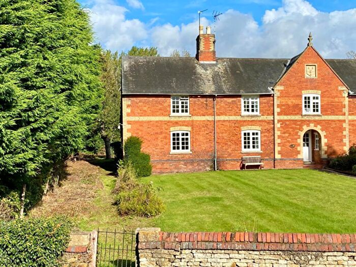 2 Bedroom End Of Terrace House For Sale In Casthorpe Road, Denton, Grantham, NG32