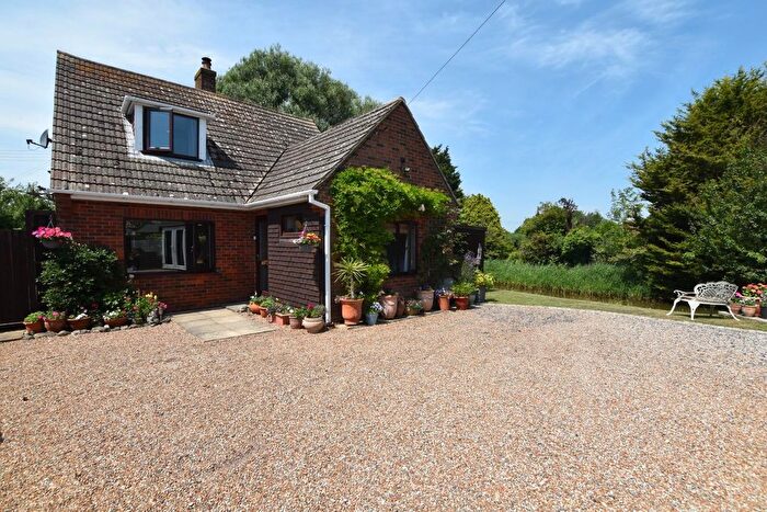 3 Bedroom Chalet For Sale In Briars Road, St. Marys Bay, Romney Marsh, TN29