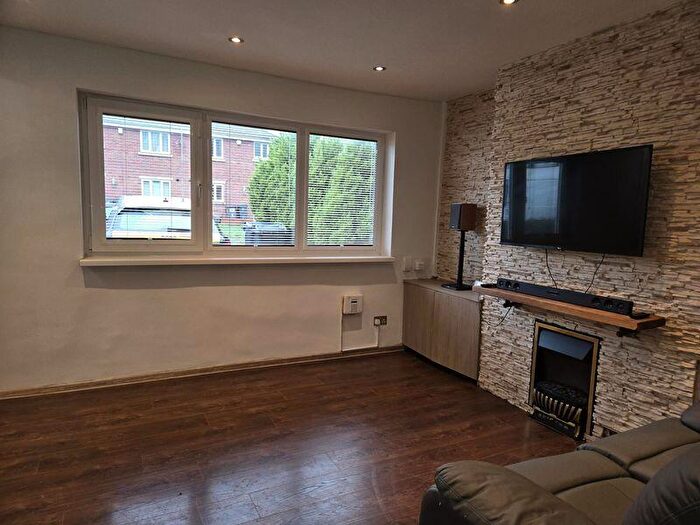 3 Bedroom Terraced House To Rent In Burnel Road, Selly Oak, Birmingham, B29