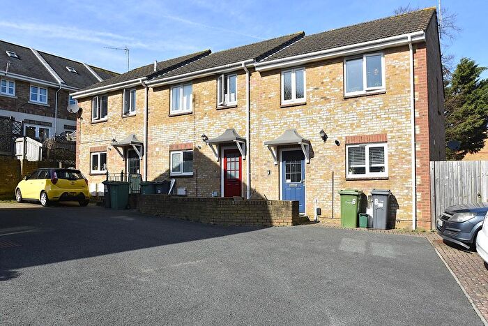 3 Bedroom End Terrace House To Rent In The Sidings, Cowes, PO31