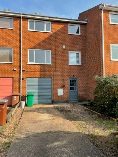 3 Bedroom Terraced House To Rent In Arron Close, Wilford Village, Nottingham, NG11