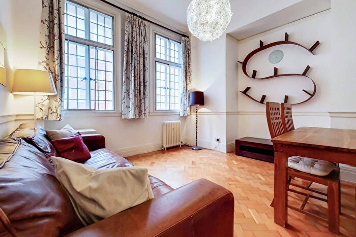 1 Bedroom Flat To Rent In Chiltern Court, Baker Street, London, NW1