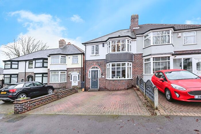 3 Bedroom Semi Detached House For Sale In Lindridge Road, Birmingham, B23