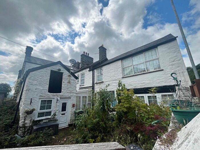 3 Bedroom House For Sale In Bank Place, Porthmadog, LL49