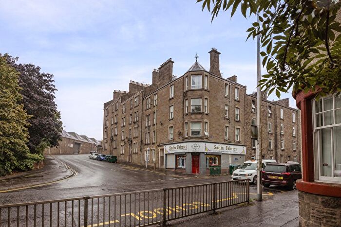 2 Bedroom Flat For Sale In Main Street, Dundee, DD3