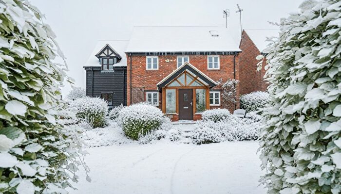 5 Bedroom Country House For Sale In Crendon Road, Shabbington, Aylesbury, Buckinghamshire, HP18