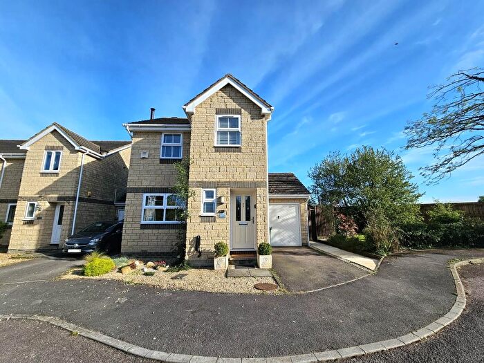 3 Bedroom Detached House For Sale In Woodlands Road, Charfield, GL12