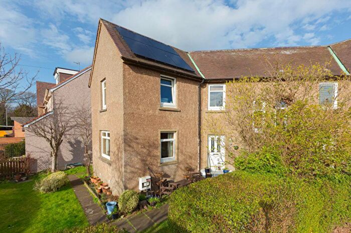 3 Bedroom Semi-Detached House For Sale In Parkgrove Street, Edinburgh, EH4