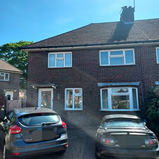 4 Bedroom Semi-Detached House For Sale In Woodfield Close, Folkestone, CT19
