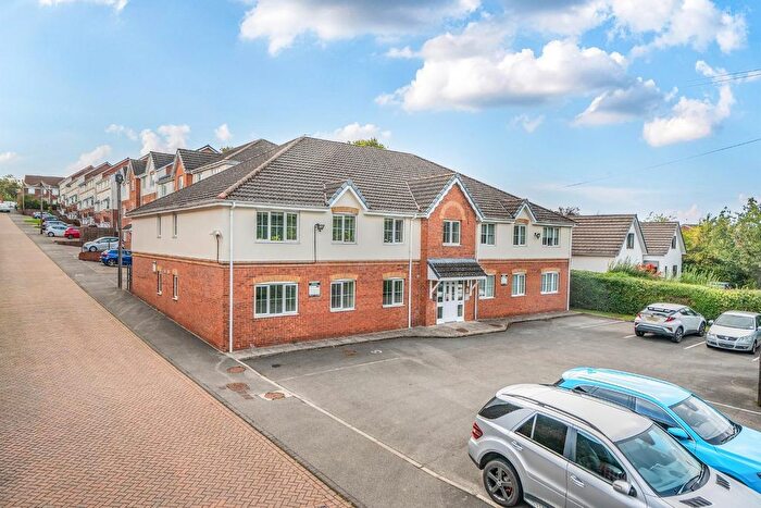 2 Bedroom Flat For Sale In Tower Crescent, Tadcaster, LS24