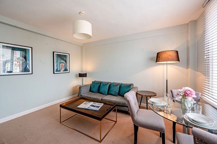 1 Bedroom Flat To Rent In Hill Street, London, W1J