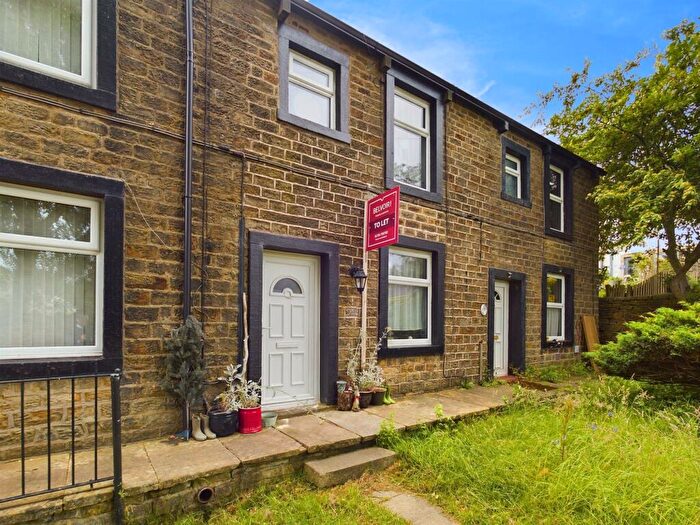 2 Bedroom Terraced House To Rent In Thompson's Terrace, Carleton, BD23