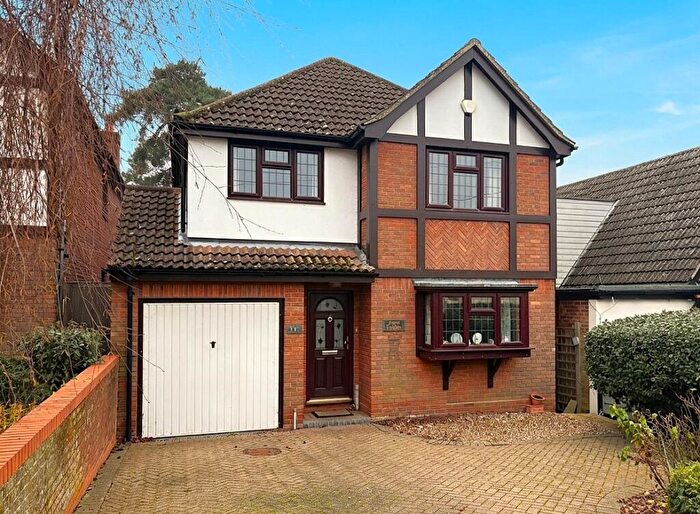 4 Bedroom Detached House For Sale In Beaufort Road, Billericay, CM12