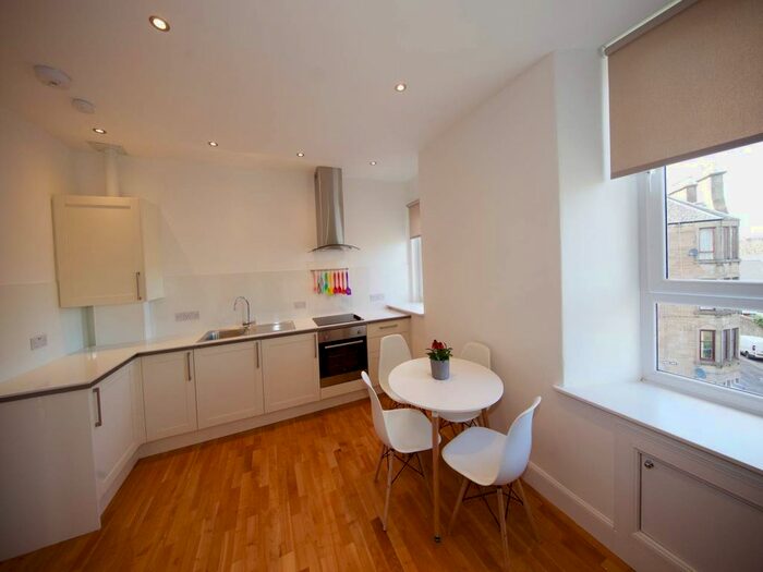 2 Bedroom Flat To Rent In Forfar Road, Dundee, DD4