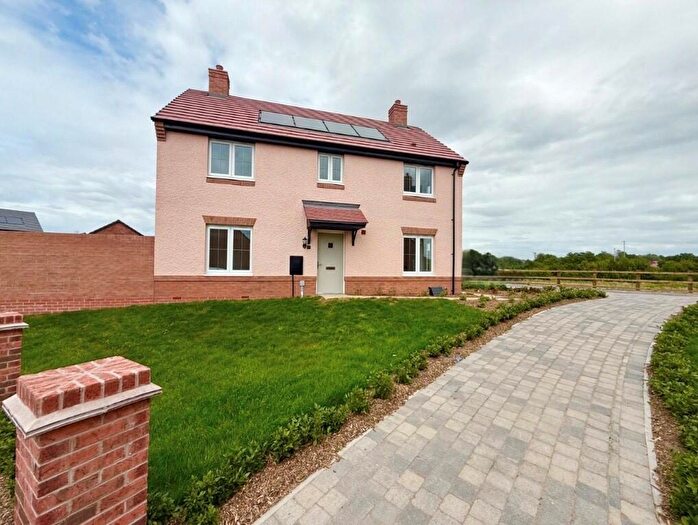 4 Bedroom Detached House To Rent In Robin Crescent, CW2