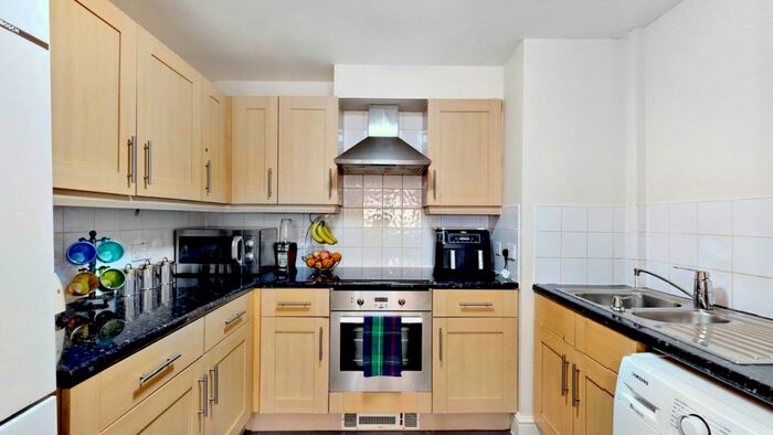 2 Bedroom Flat For Sale In Geary Court, The Concourse, London, N9