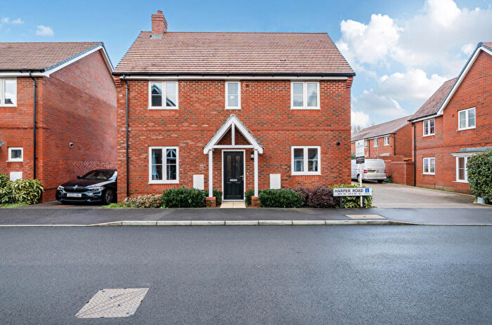 3 Bedroom Detached House For Sale In Harper Road, Botley, Southampton, Hampshire, SO32