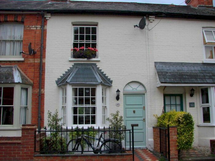 2 Bedroom Terraced House To Rent In Albert Road, Henley-On-Thames, RG9