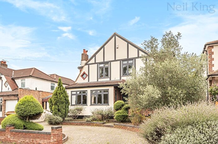 4 Bedroom Detached House To Rent In Morgan Crescent, Theydon Bois, Epping, Essex, CM16