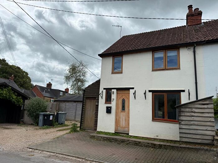 3 Bedroom End Of Terrace House For Sale In Mill Lane, Clanfield, Bampton, Oxfordshire, OX18