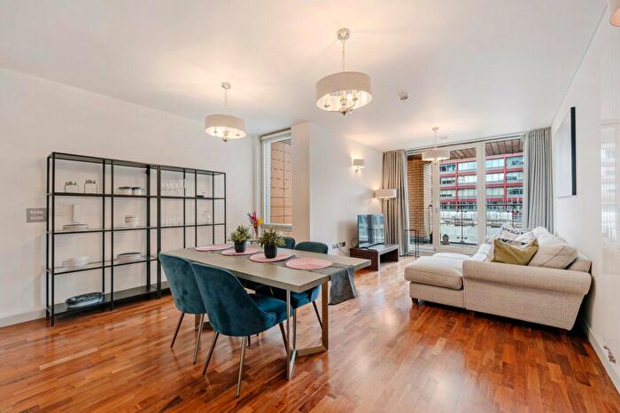 1 Bedroom Flat To Rent In Leftbank, Spinningfields, Manchester, M3