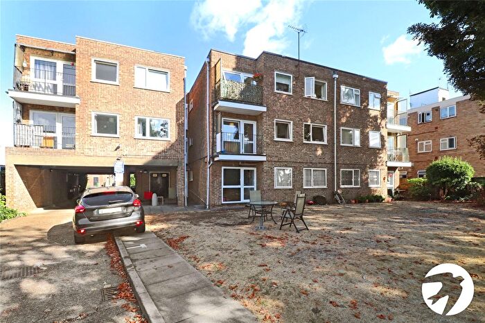 2 Bedroom Flat For Sale In Picardy Road, Belvedere, DA17