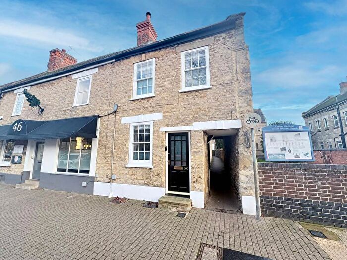 3 Bedroom Cottage To Rent In High Street, Olney, MK46