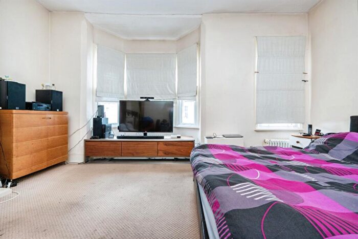 2 Bedroom Apartment For Sale In Western Street, Bedford, MK40