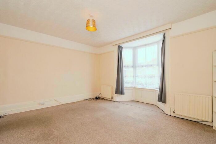2 Bedroom Flat To Rent In Glamis Street, Bognor Regis, PO21