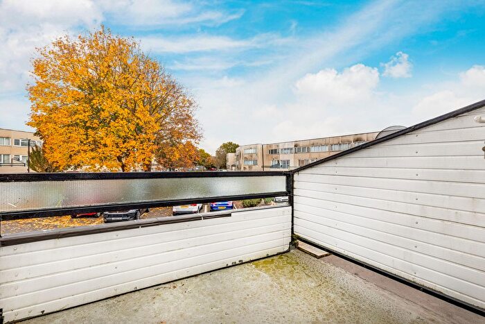 3 Bedroom Terraced House For Sale In Gale Close, Mitcham, CR4