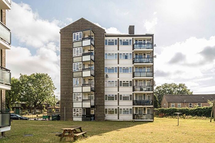 1 Bedroom Flat To Rent In Foxborough Gardens, London, SE4