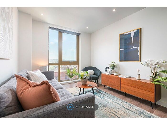 2 Bedroom Flat To Rent In Domain, Reading, RG1