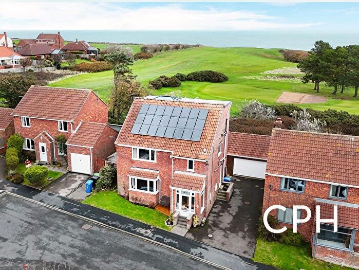 4 Bedroom Detached House For Sale In Barleycroft, Scarborough, YO11