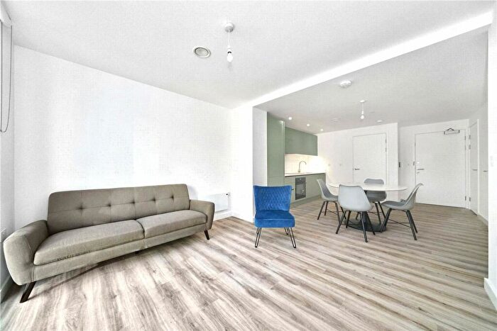 2 Bedroom Apartment To Rent In Calibra, Kimpton Road, LU2