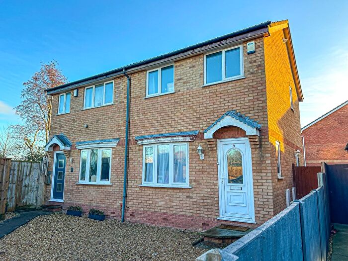 3 Bedroom Semi-Detached House To Rent In Plum Tree Close, Bridgwater, TA6