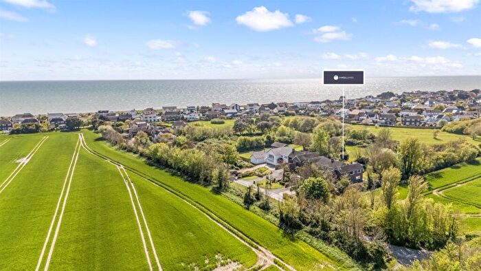 5 Bedroom House For Sale In Peak Lane, Kingston Gorse, East Preston, Littlehampton, BN16