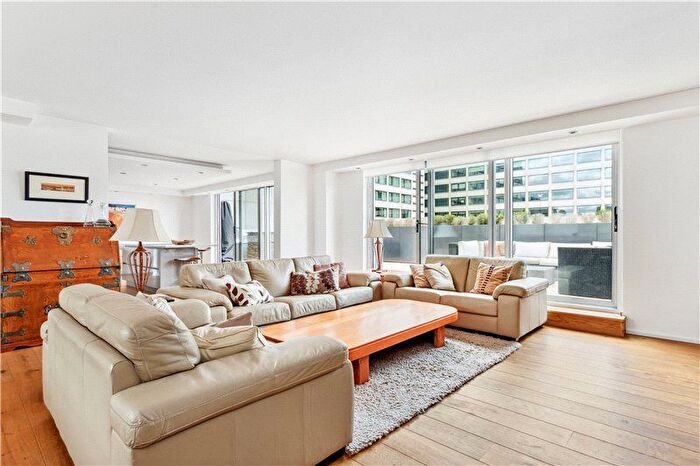 4 Bedroom Flat For Sale In Rennie Court, Upper Ground, London, SE1