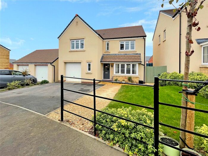 4 Bedroom Detached House For Sale In Evening Star, Royal Wootton Bassett, SN4